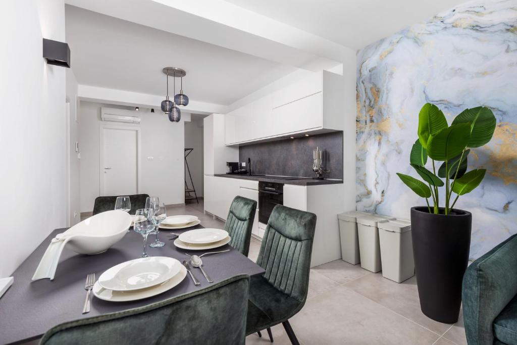 VILLA MAR - LUXURY APARTMENTS with pool and Deluxe apartment with hot tub in Selce, 20 meters from the beach, Boat tours option - 两居室公寓