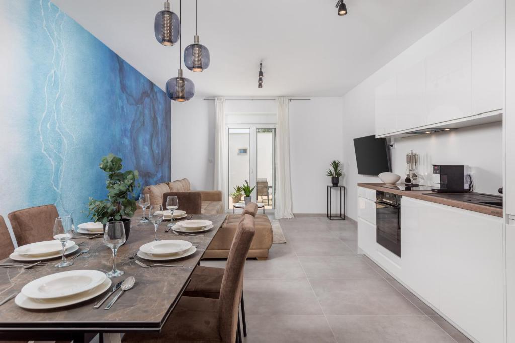VILLA MAR - LUXURY APARTMENTS with pool and Deluxe apartment with hot tub in Selce, 20 meters from the beach, Boat tours option - 上级公寓