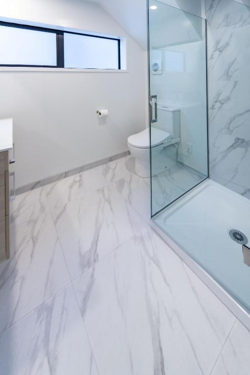 Best of Central Christchurch 2 bed 2 bath - Resim 31