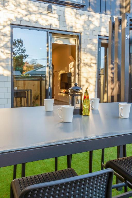 Best of Central Christchurch 2 bed 2 bath - Resim 38