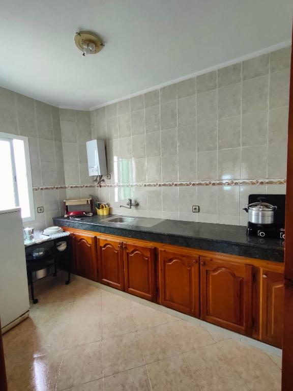 Cucina o angolo cottura di La Luna Rentals
