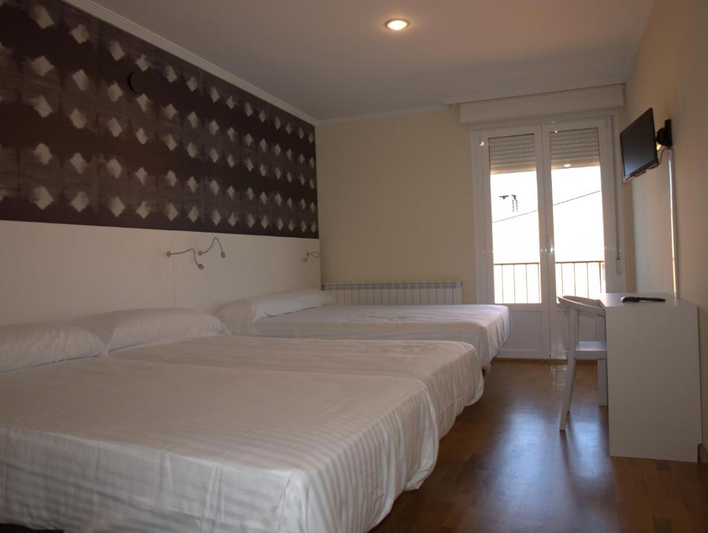 Pension los Arcos Booking}