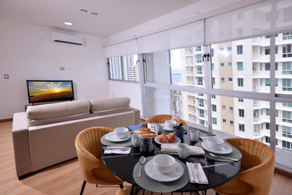 Beautiful Furnished Apartment C PH Quartier Marbella, Panama City