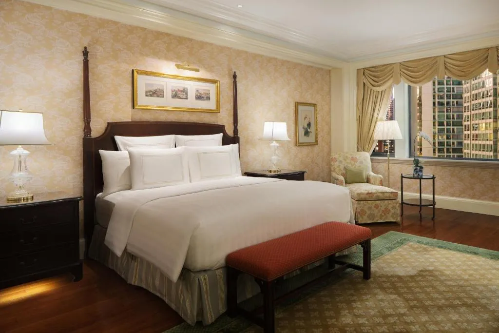 The Club Carlton Suite