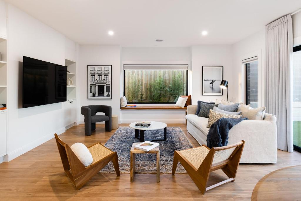 1 Beach House, Warrnambool (updated prices 2024)