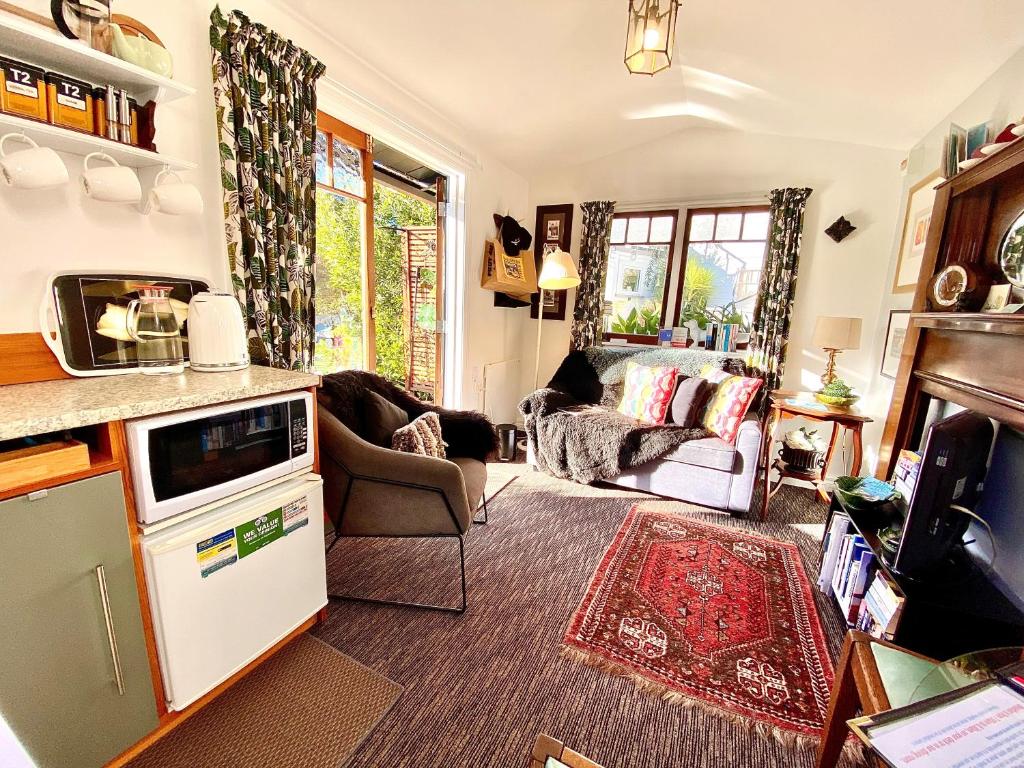 Ah House City B&B Nelson - Resim 14