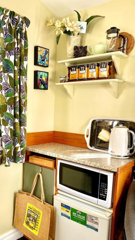 Ah House City B&B Nelson - Resim 15