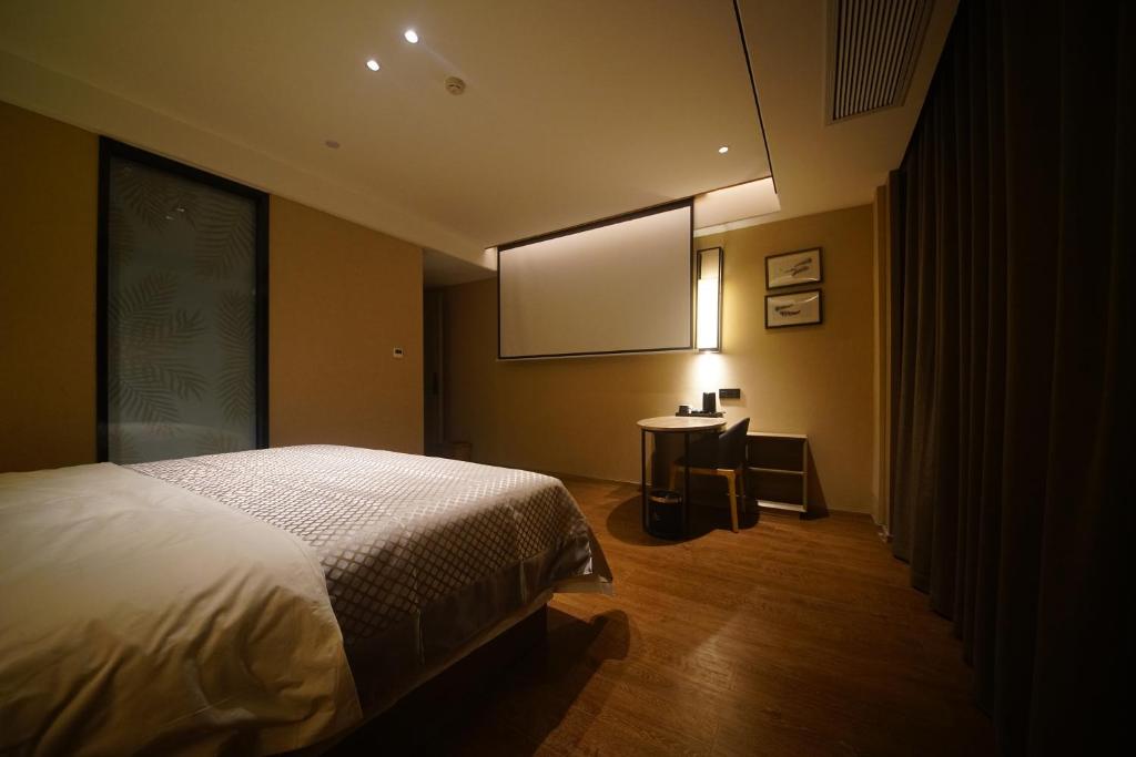 Luyuan Hotel, Shunde Plaza - Double Room With Cinema