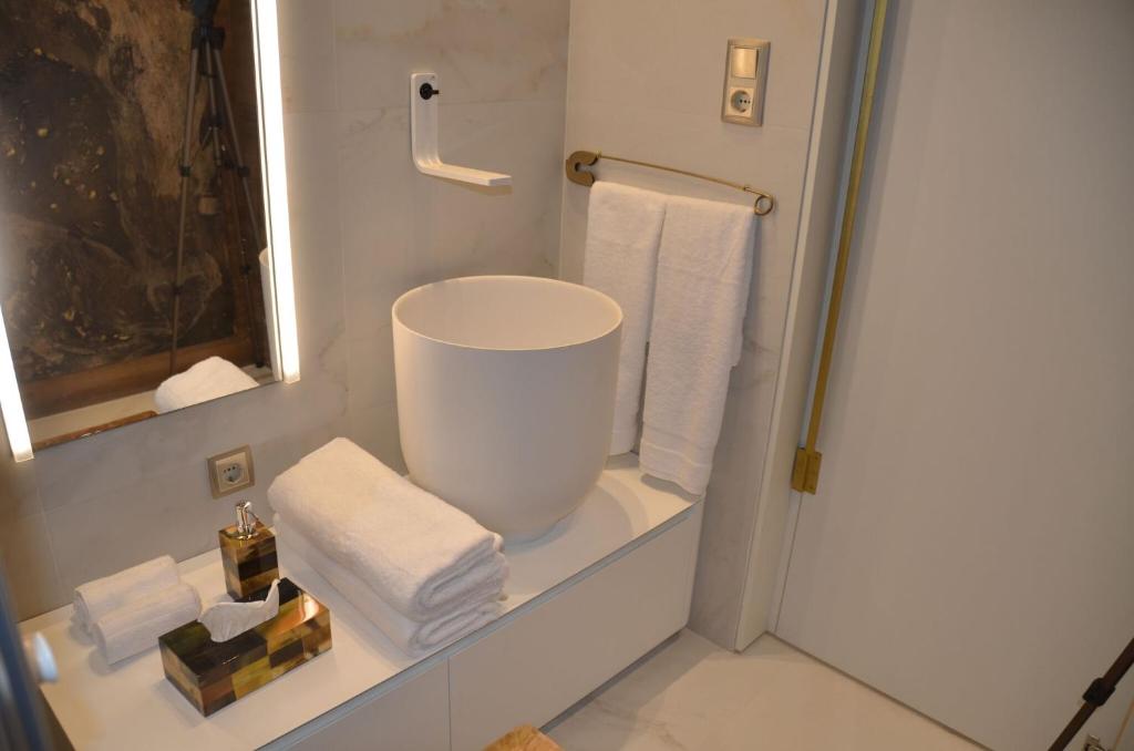Koupelna v ubytování Boulevard Luxury by Sebastiana Group