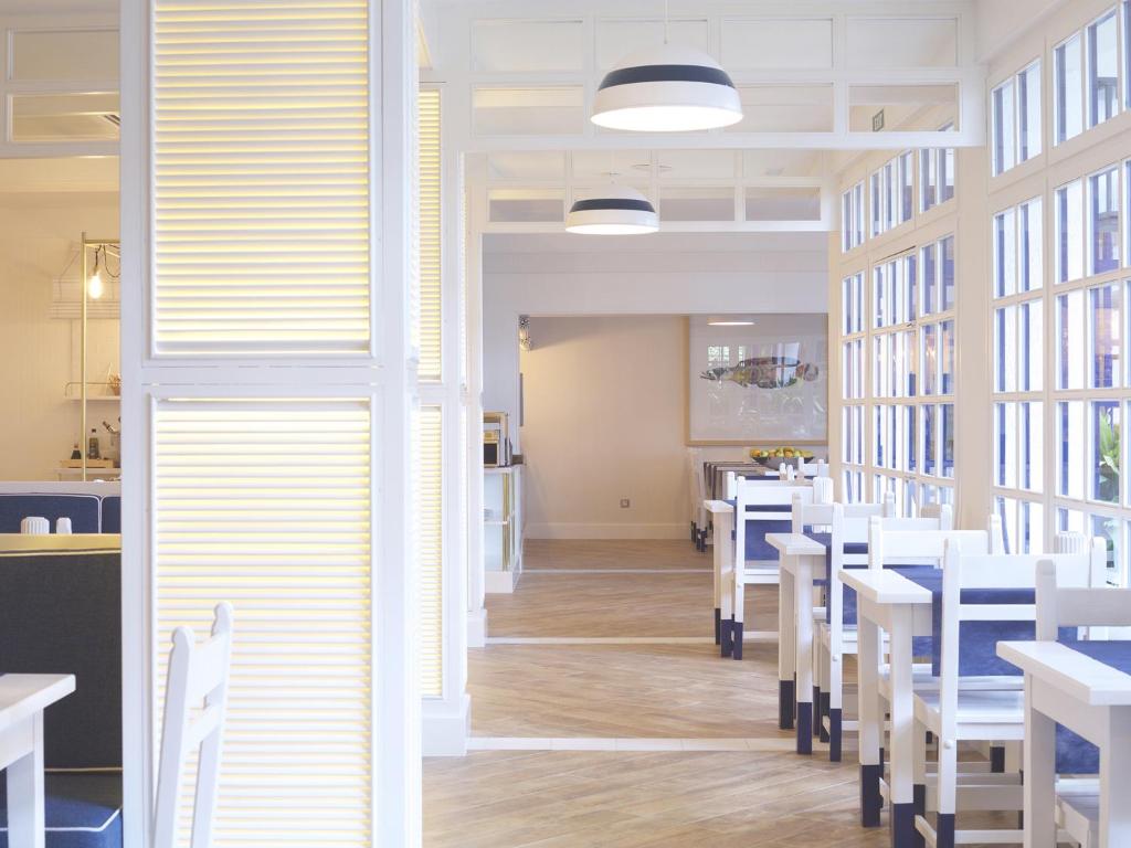 Restaurace v ubytování Hotel Els Pins