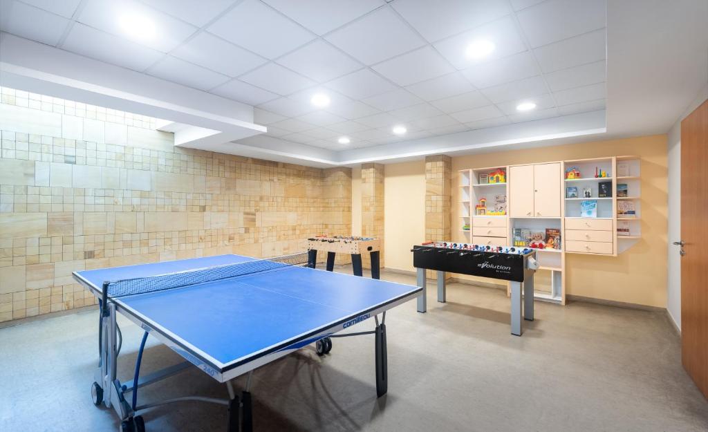 Stolní tenis v ubytování Aquarell Hotel nebo okolí