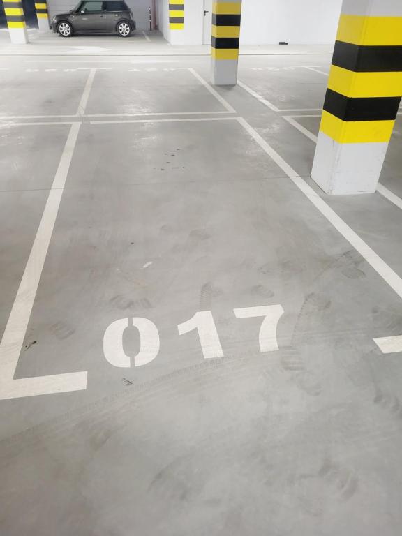 ApartWro 8th - City Square, Railway Station (balcony, garage) - 17