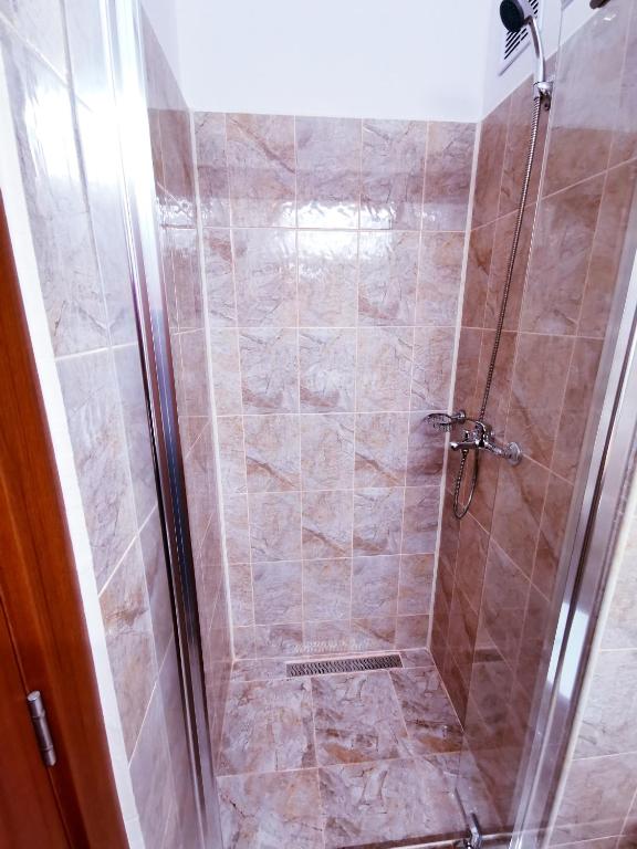 Koupelna v ubytování Hotel Muncel Băile Felix