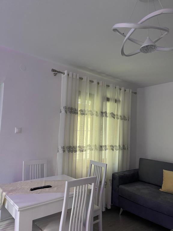 Ilia’s Guesthouse - Imazhi 8