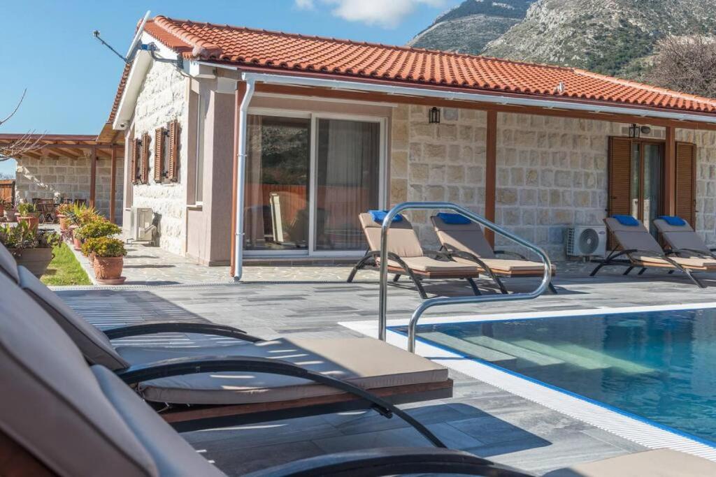 Booking.com: Villa Reggina at Chionata , Atsoupádhes, Ελλάδα - 13 Σχόλια  επισκεπτών . Κάντε κράτηση ξενοδοχείου τώρα!