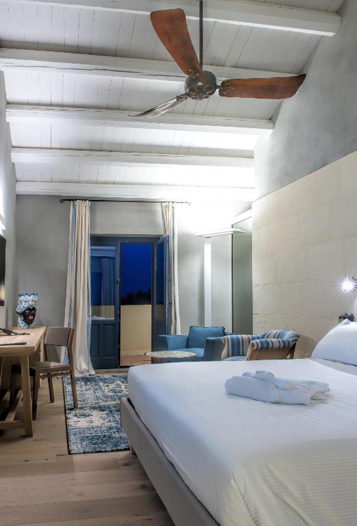 Masseria Della Volpe - Superior Triple Room With View