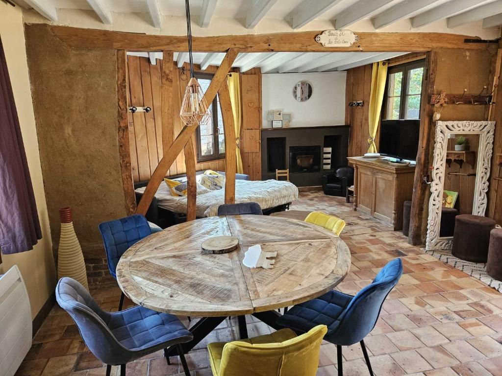 Au Refuge Des 3 Ours - Chambres d'hôtes et cabanes - Home - La Maison De Boucle D'Or