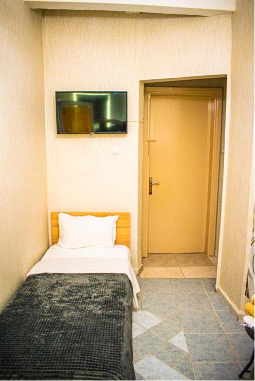 Posteľ alebo postele v izbe v ubytovaní AyaSofiA luxury Studio with balcony