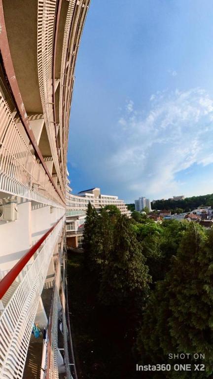 Balkón nebo terasa v ubytování Hotel Muncel Băile Felix