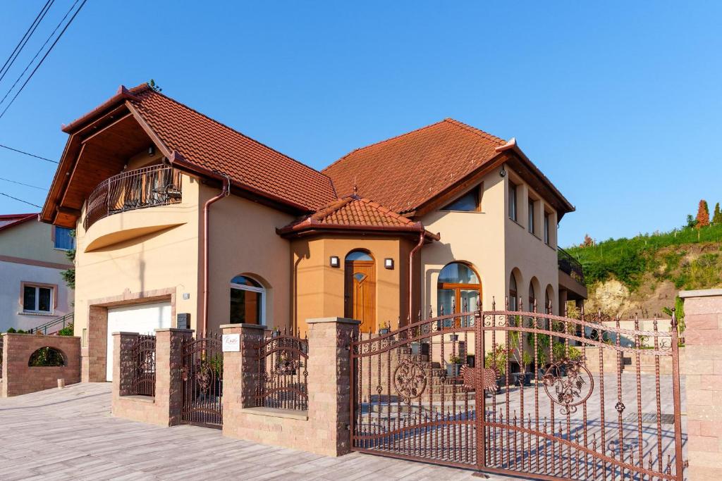 Rosé Apartments 3412 Bogács, 38 Táncsics utca kép - 1