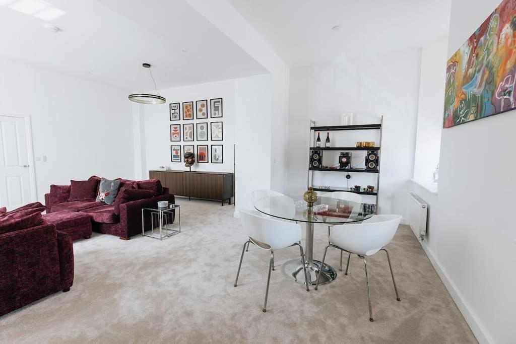 Istumisnurk majutusasutuses BOBBIN ROW - Grade 2 Listed Property with a Beautiful Design with Access to Leeds