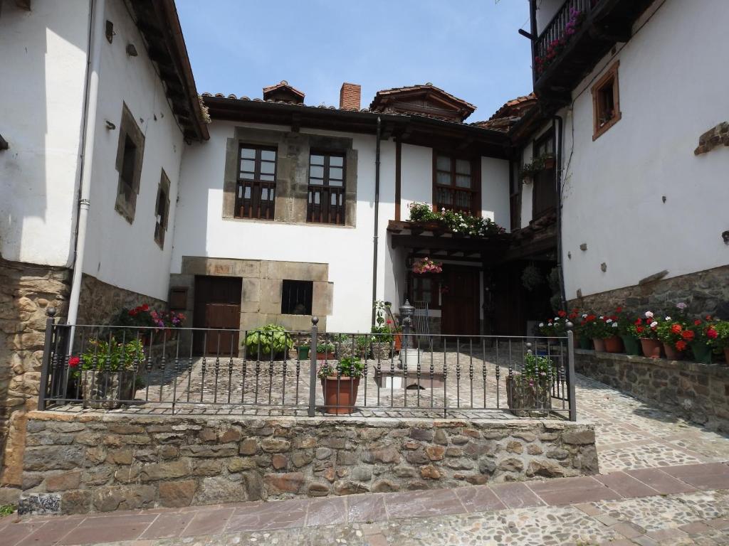 CASUCA LA SOLANA, Potes (updated prices 2026)