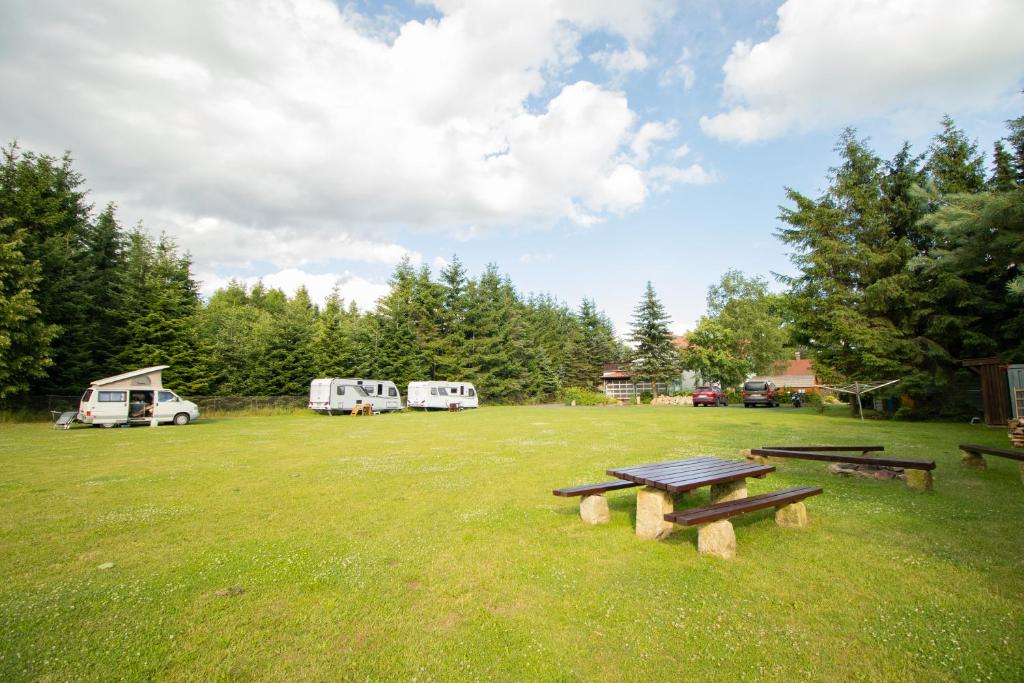 COUNTRY HOUSE Tisá - Caravan