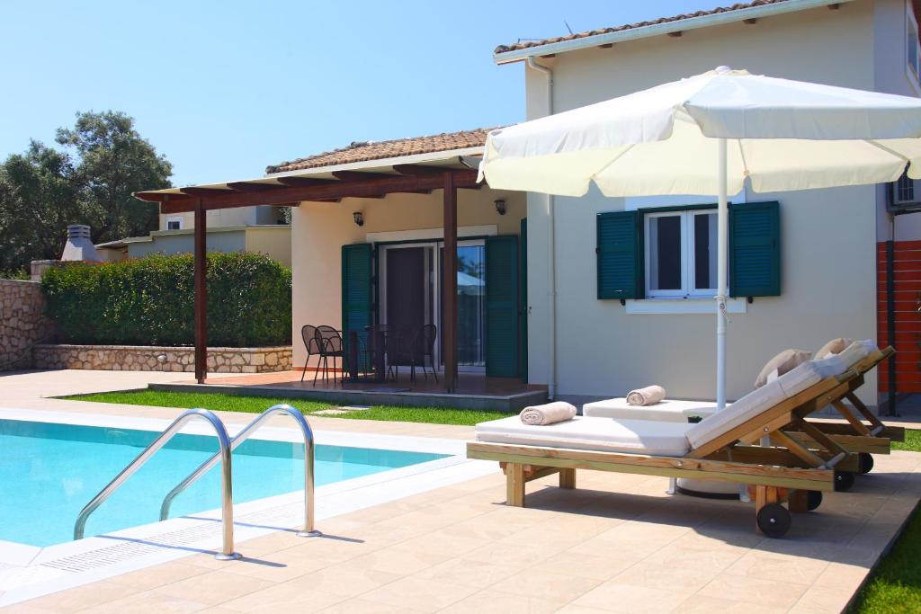 Bazén v ubytování Lefkogea Villas & Apartments nebo v jeho okolí