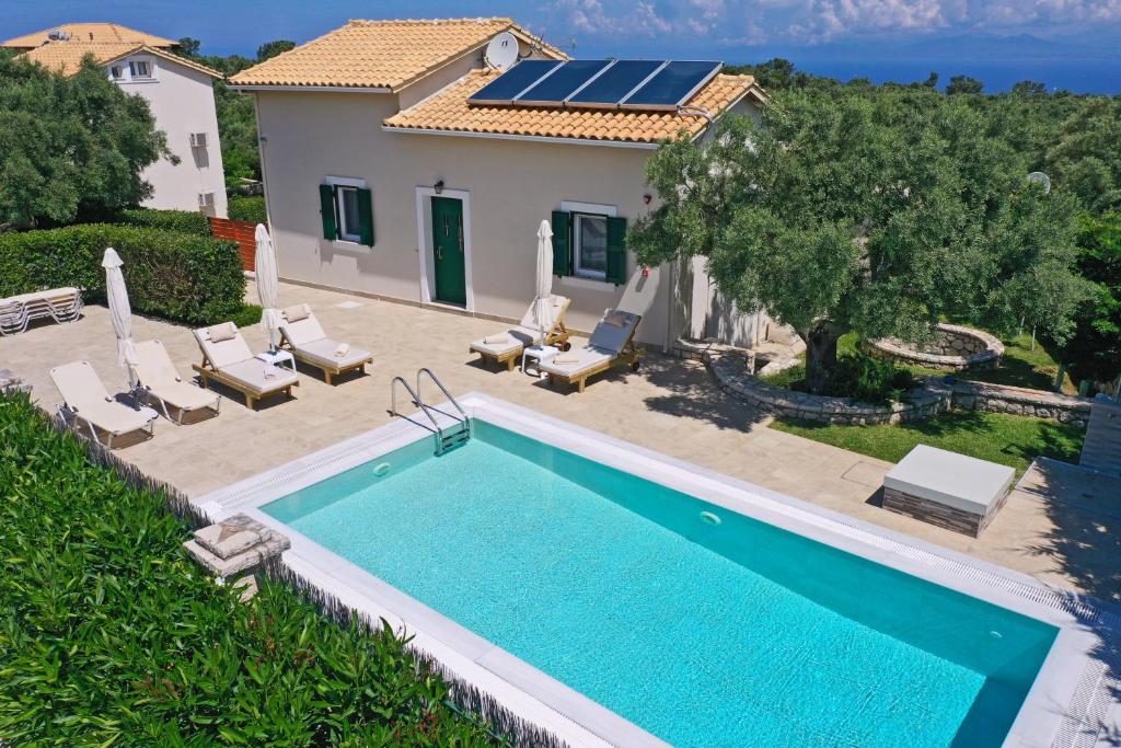 Bazén v ubytování Lefkogea Villas & Apartments nebo v jeho okolí