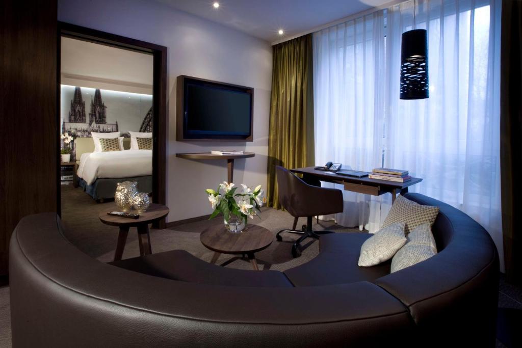 Lindner Hotel Cologne City Plaza, part of JdV by Hyatt - Resim 14