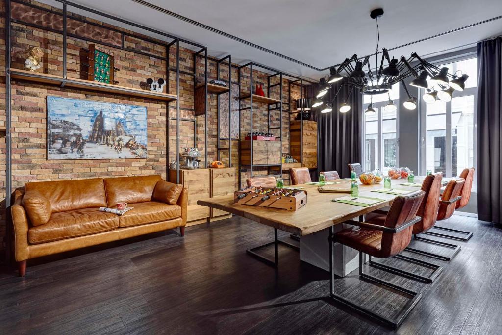 Lindner Hotel Cologne City Plaza, part of JdV by Hyatt - Resim 26