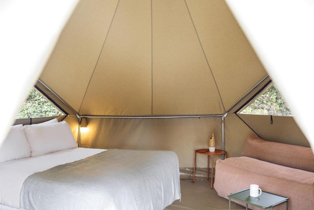 Postel nebo postele na pokoji v ubytování Wecamp San Sebastián