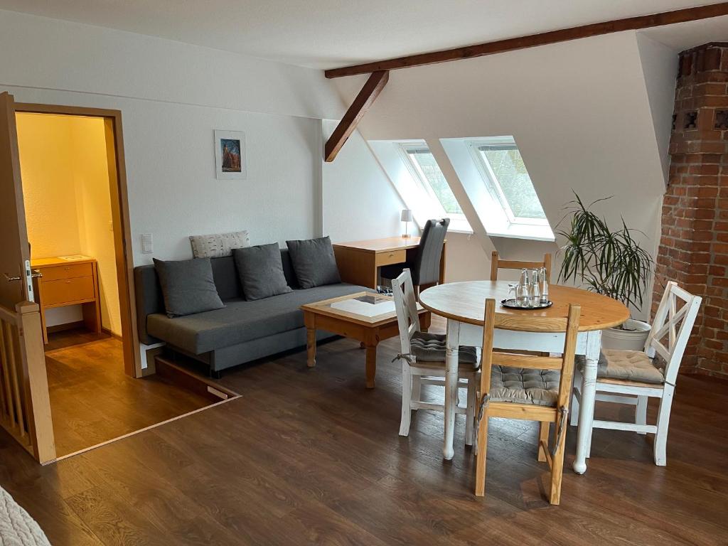 Posezení v ubytování Hotel Luther Birke Wittenberg