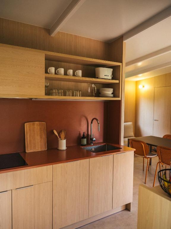 Kuchyň nebo kuchyňský kout v ubytování Wecamp San Sebastián