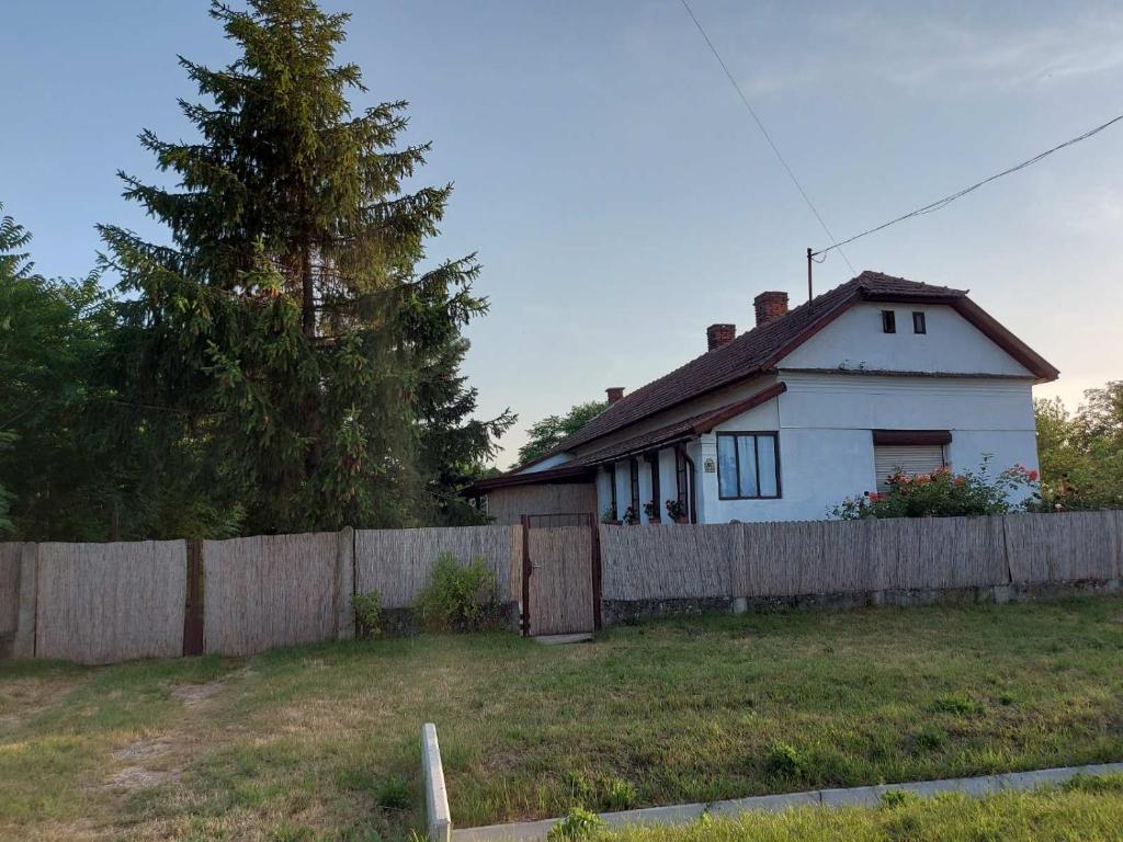 Budova, kde se prázdninový dům nachází
