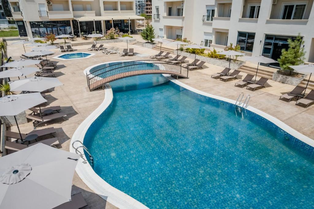 Bazén v ubytování Hotel Olea nebo v jeho okolí