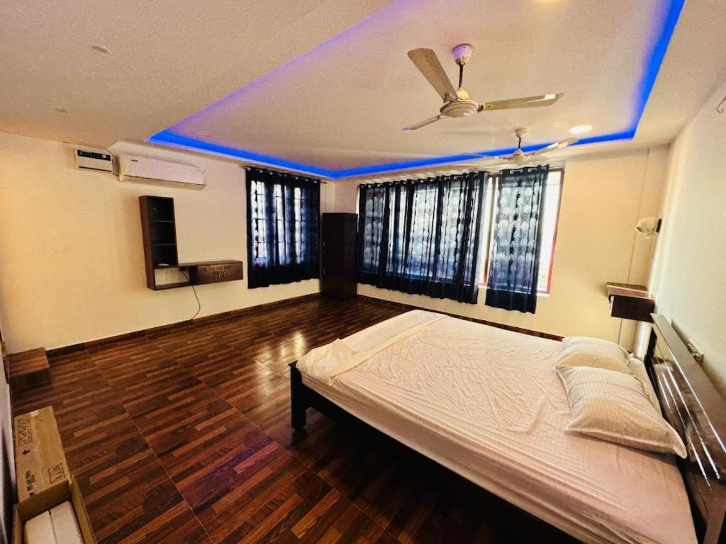 Rose Lake View Resort - Housity