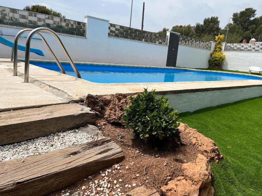 Bonito chalet con piscina privada en Gilet, Gilet – Updated ...