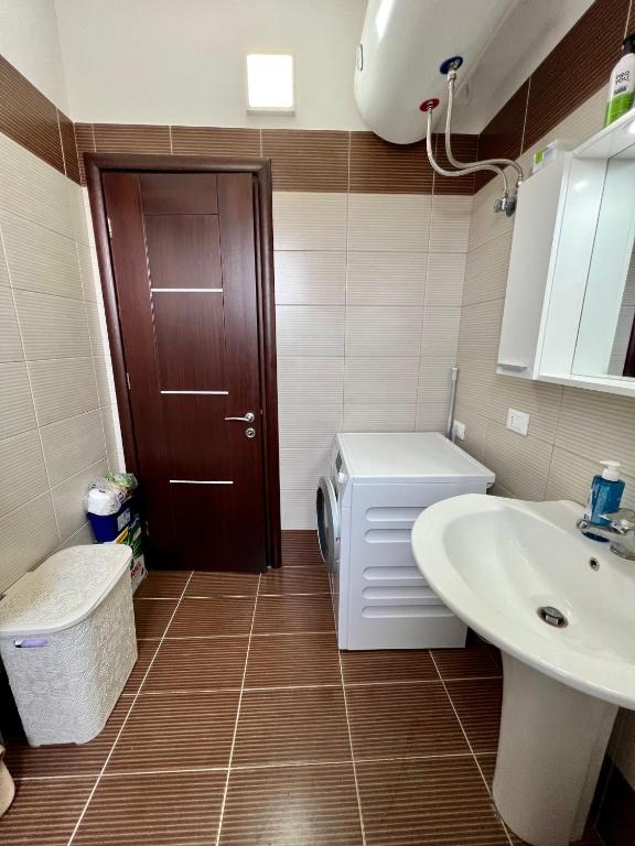 SunShine Apartment - Image 3