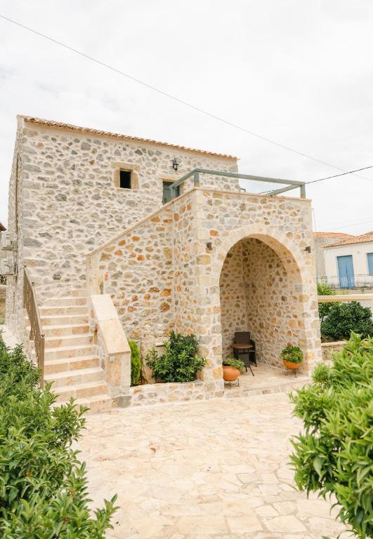 Fotografie z fotogalerie ubytování LA TORE DI MONTENEGRO v destinaci Gythio