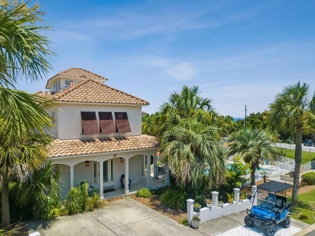 30A Pet Friendly Beach House Crows Nest by Panhandle Getaways, Santa