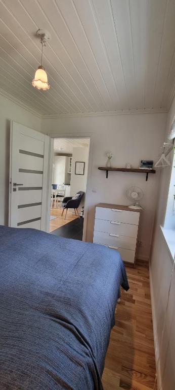 Kuchyň nebo kuchyňský kout v ubytování Mysig stuga med sjötomt, nära Järvsöbacken