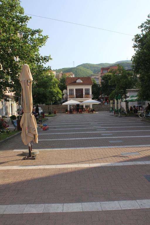 Swans flat in Pogradec, albania - Imazhi 7