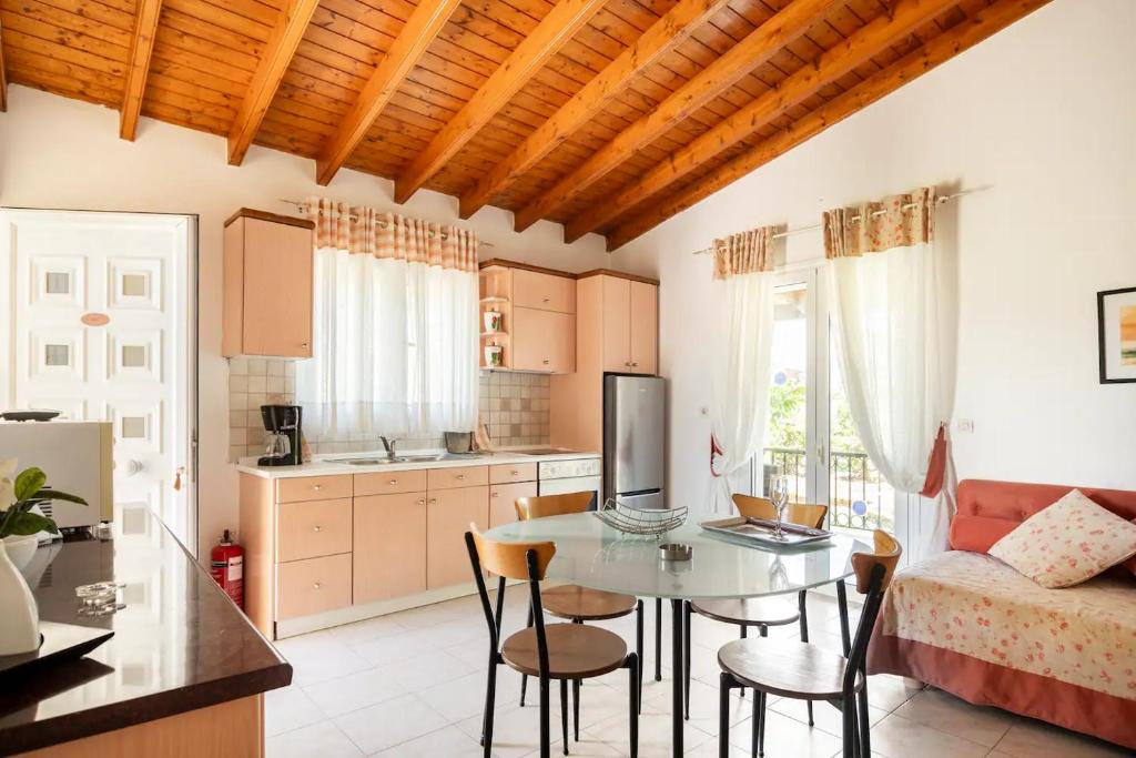 Kuchyň nebo kuchyňský kout v ubytování St. George Villa