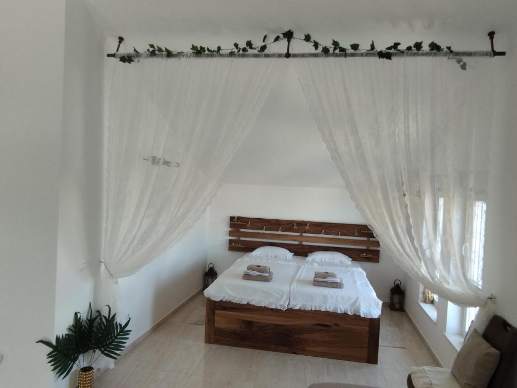 Postel nebo postele na pokoji v ubytování Mandre Duplex Apartment