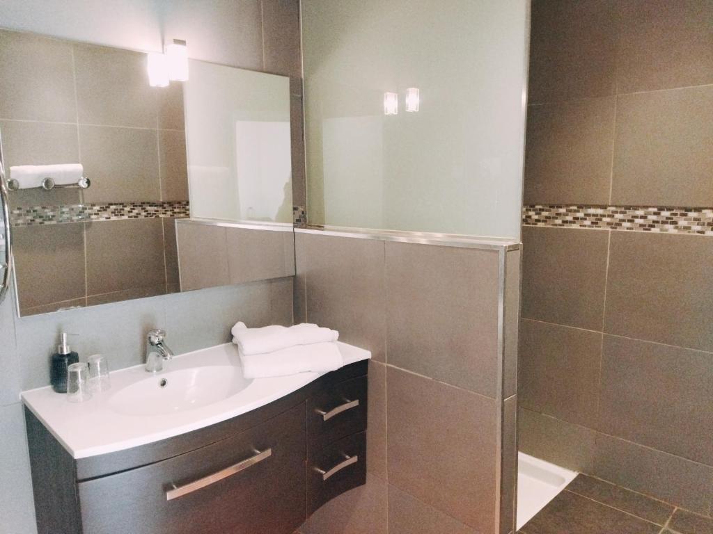 Kúpeľňa v ubytovaní Aur Blan - Chambres Le Somail