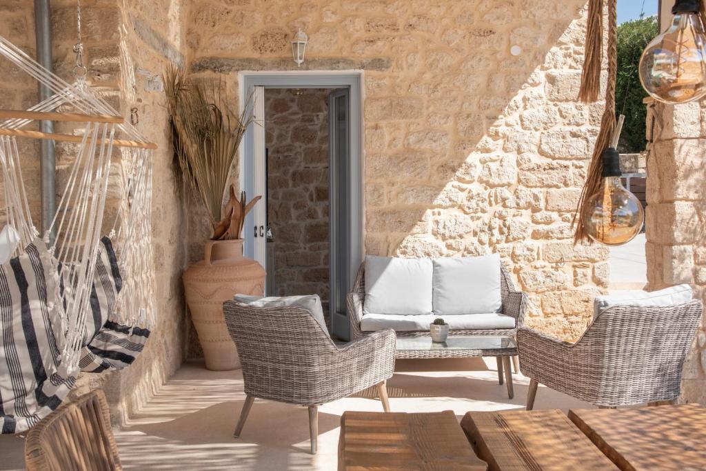 Posezení v ubytování TERRA E SOLE spa suite Aegina