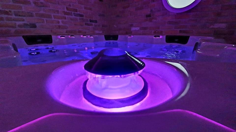 Fotografie z fotogalerie ubytování Bulles d'un soir Gite SPA v destinaci Ruminghem