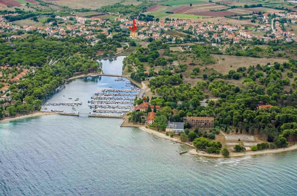 Apartment NOEL - Free Covered Parking - Fast WiFi - Near Beaches & Brijuni