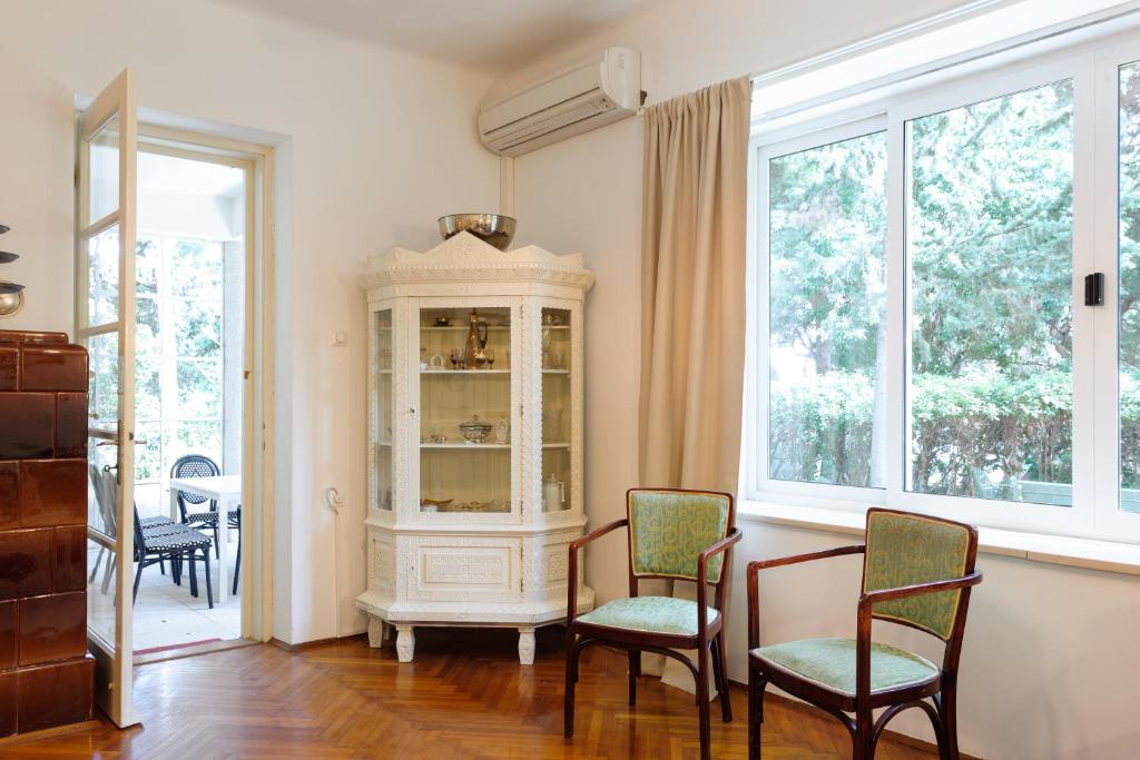 Predel za sedenje v nastanitvi Villa Linda